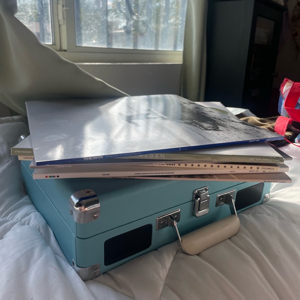 Crosley Cruiser Plus sky blue record player